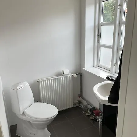 Luksus Shelter Med Vildmarksbad Flemming